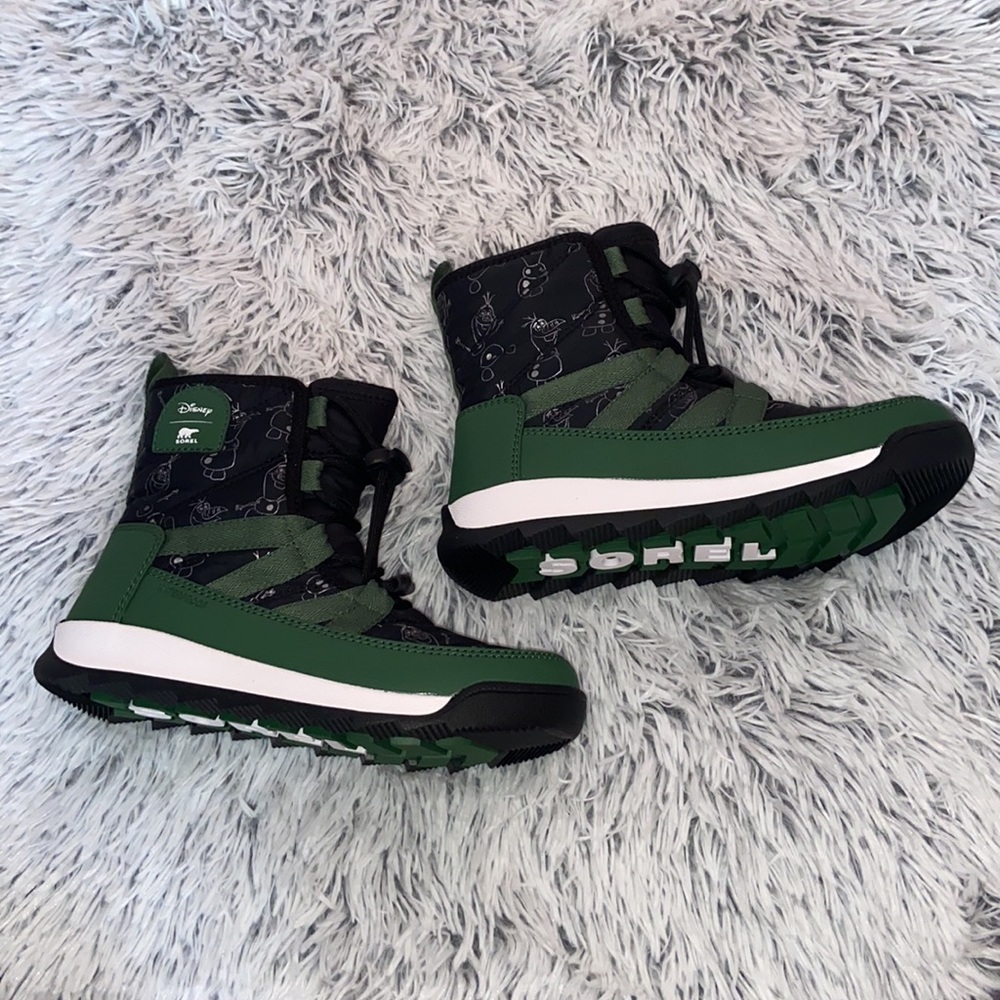 UNIQUE Sorel Disney Boots - Olaf